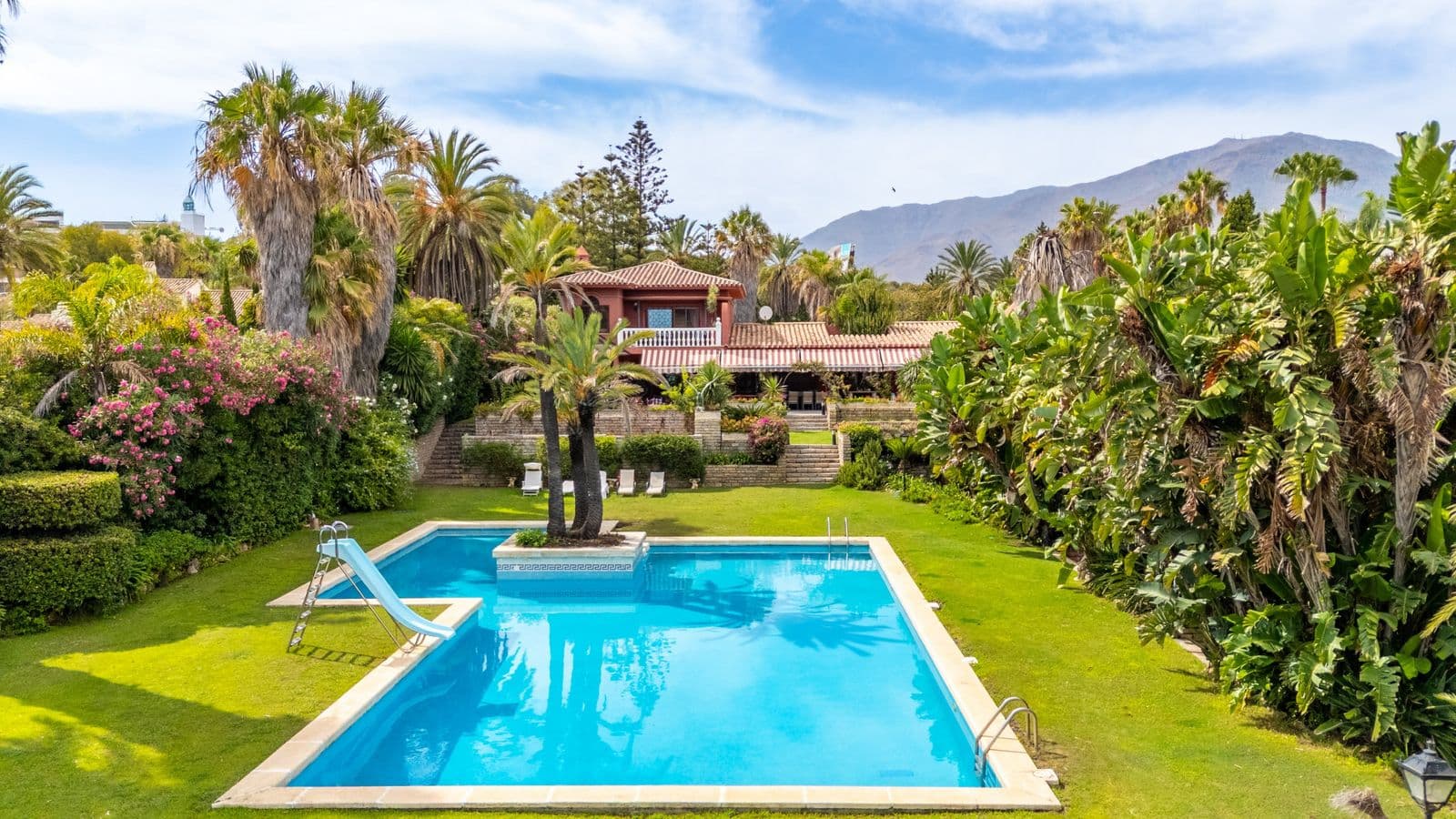 Detached Villa in Estepona, Estepona