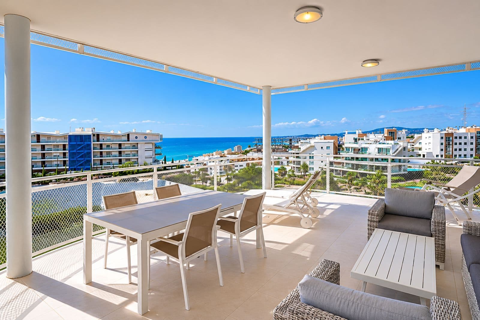 Middle Floor Apartment in Fuengirola, Fuengirola
