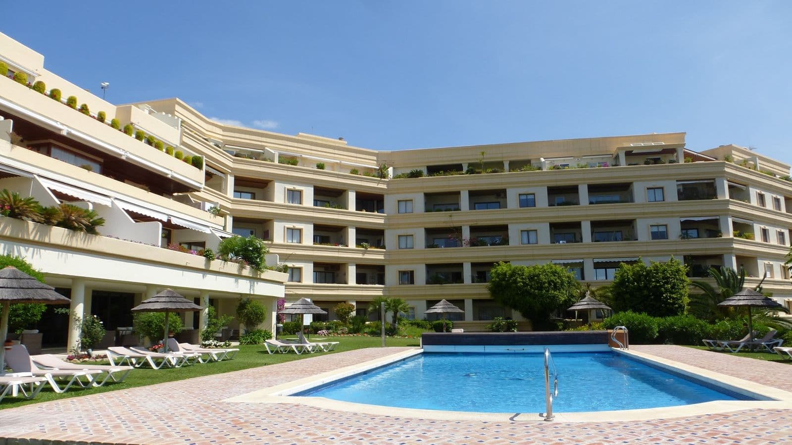 Middle Floor Studio in Nueva Andalucía, Nueva Andalucía