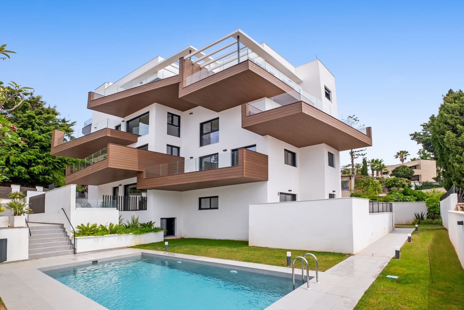 Middle Floor Apartment in Montemar, Torremolinos