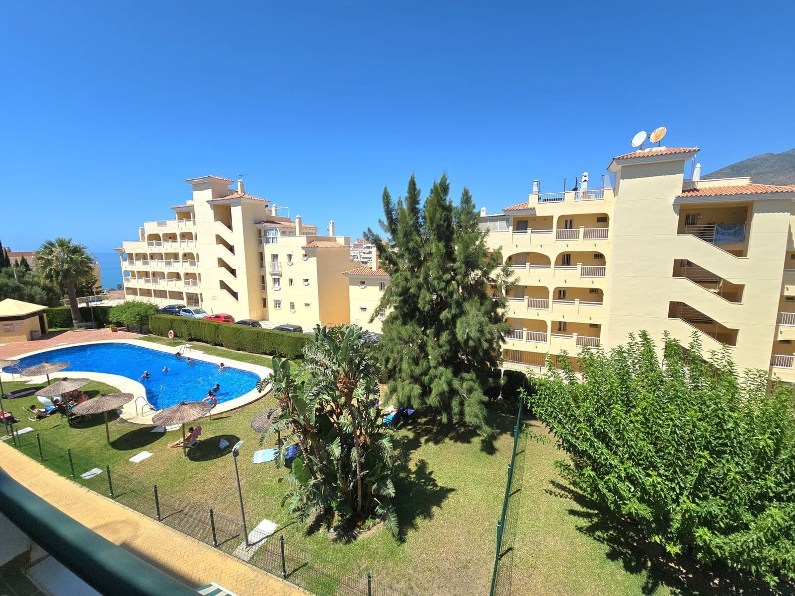 Middle Floor Apartment in Benalmadena Costa, Benalmádena