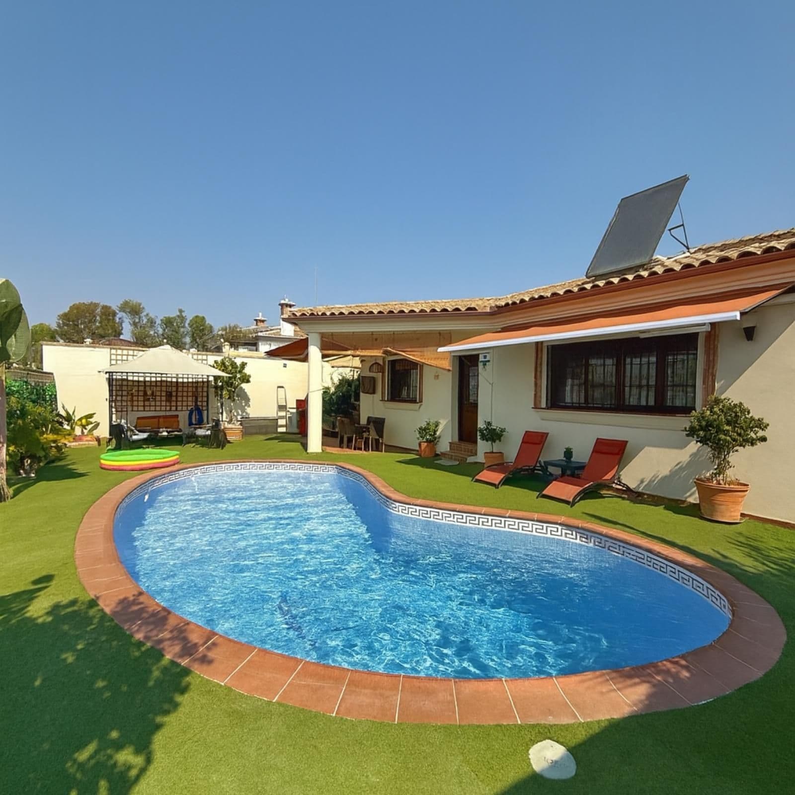 Detached Villa in Sierrezuela, Mijas