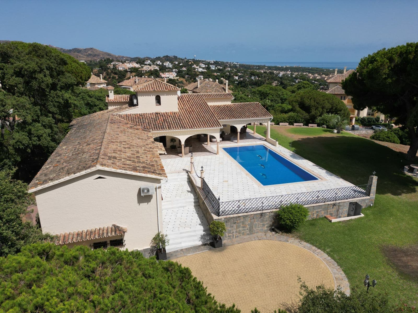 Detached Villa in Elviria, Marbella East