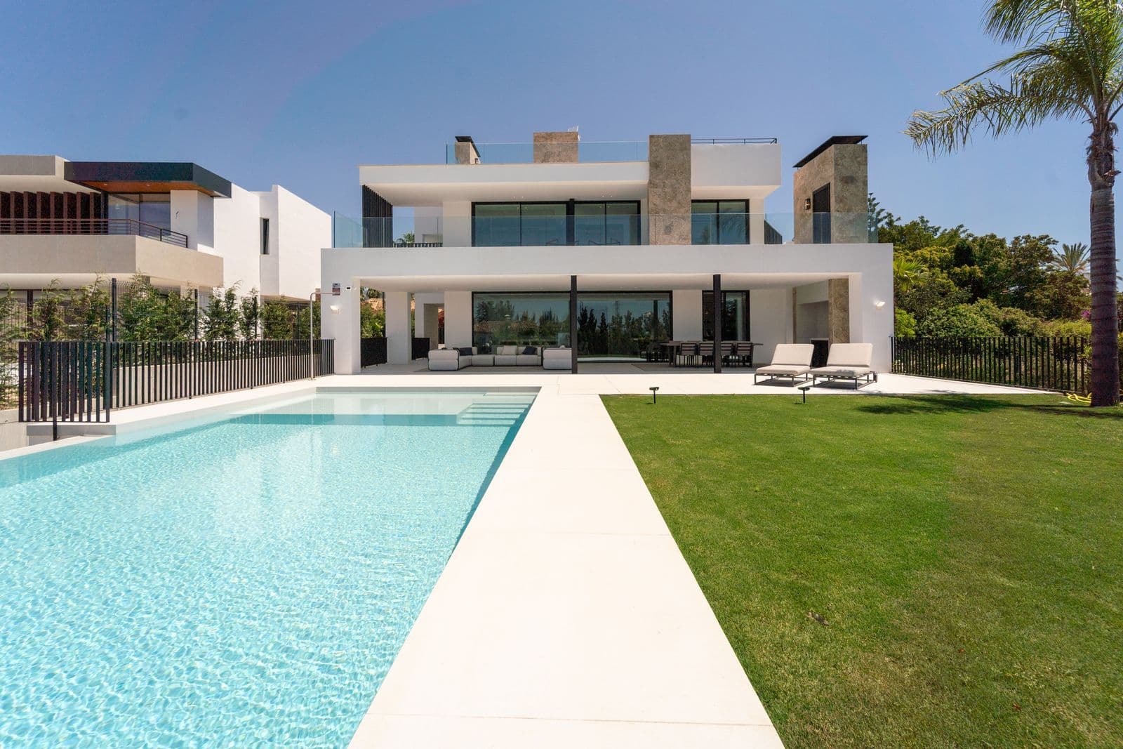 Detached Villa in Nueva Andalucía, Nueva Andalucía