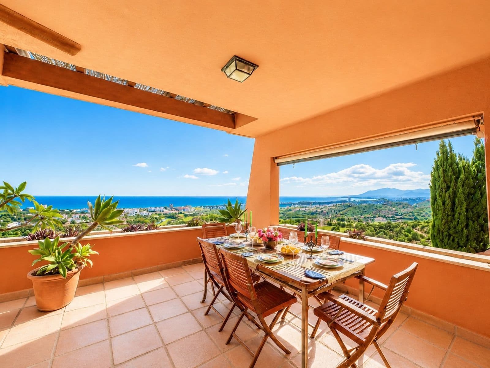 Penthouse in El Rosario, Marbella East