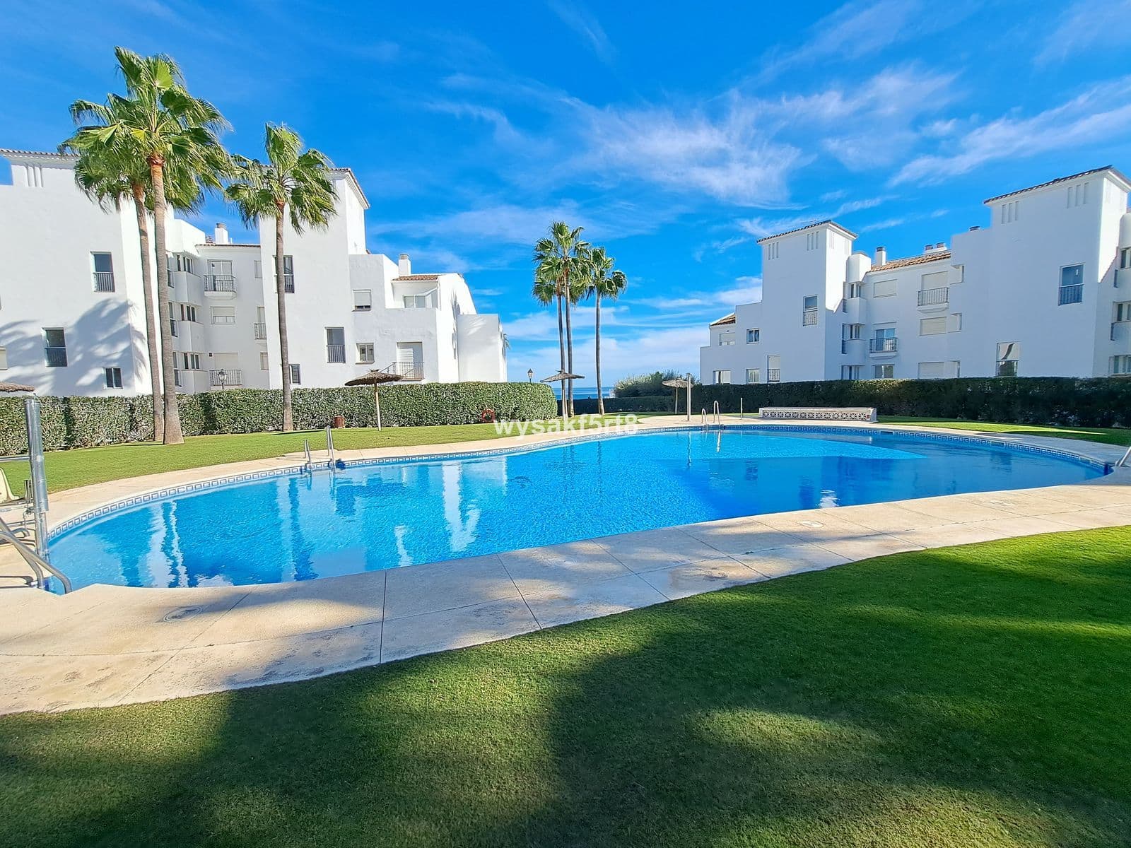 Middle Floor Apartment in La Duquesa, Manilva