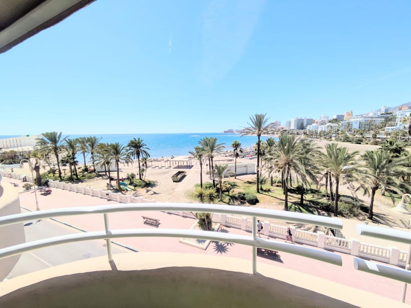 Penthouse in Benalmadena, Benalmádena