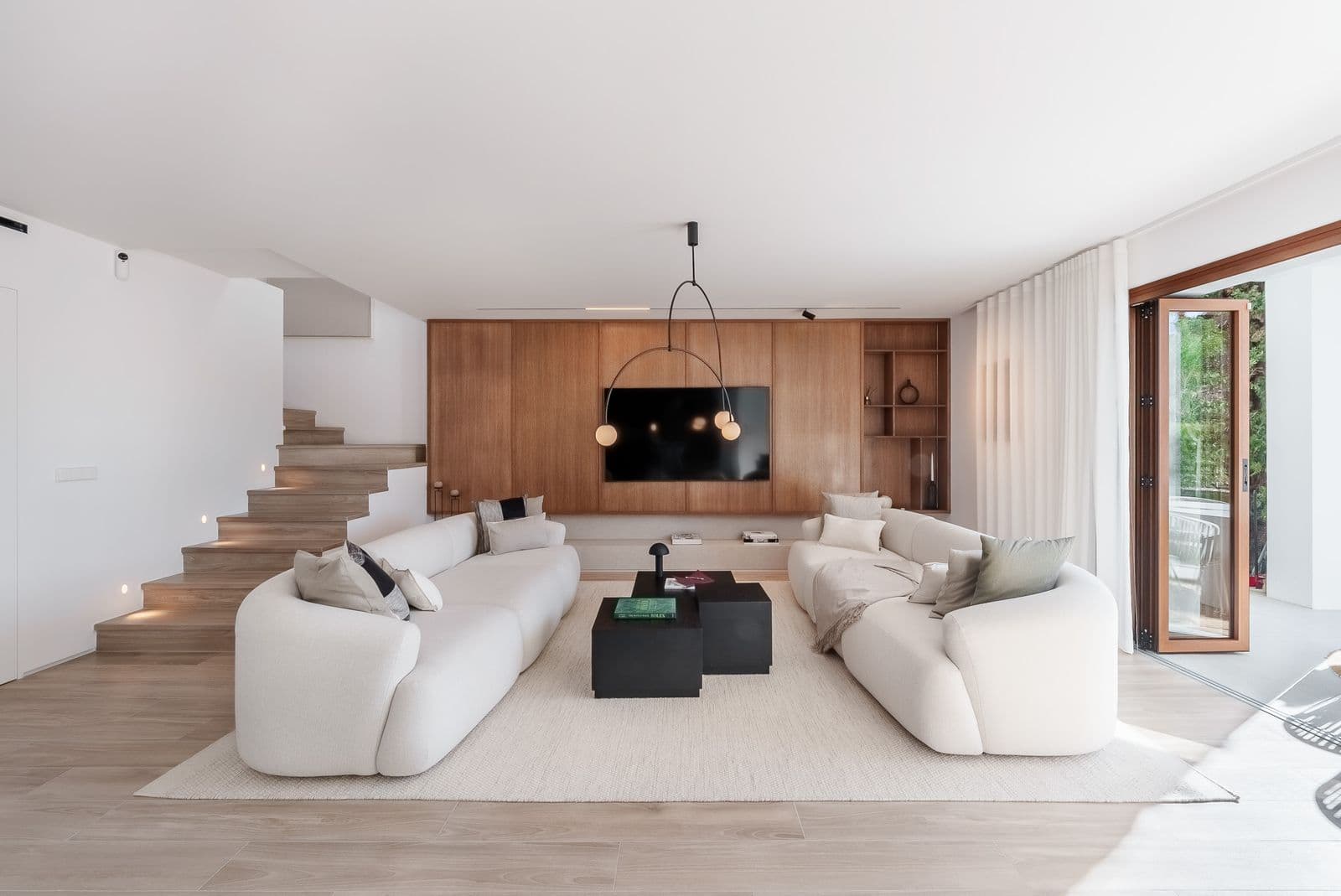 Ground Floor Apartment in Nueva Andalucía, Nueva Andalucía
