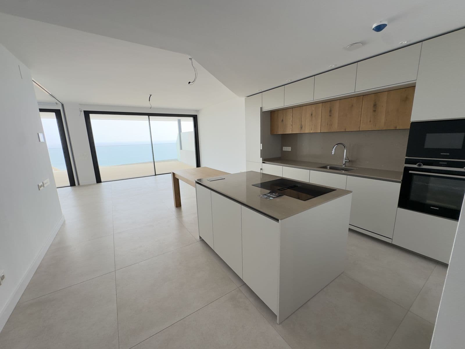 Middle Floor Apartment in Higueron, Fuengirola