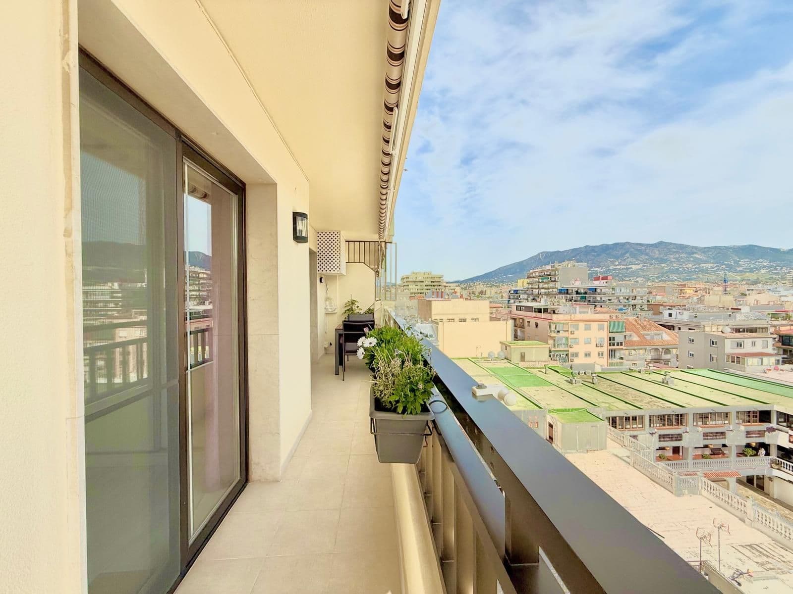 Middle Floor Apartment in Fuengirola, Fuengirola