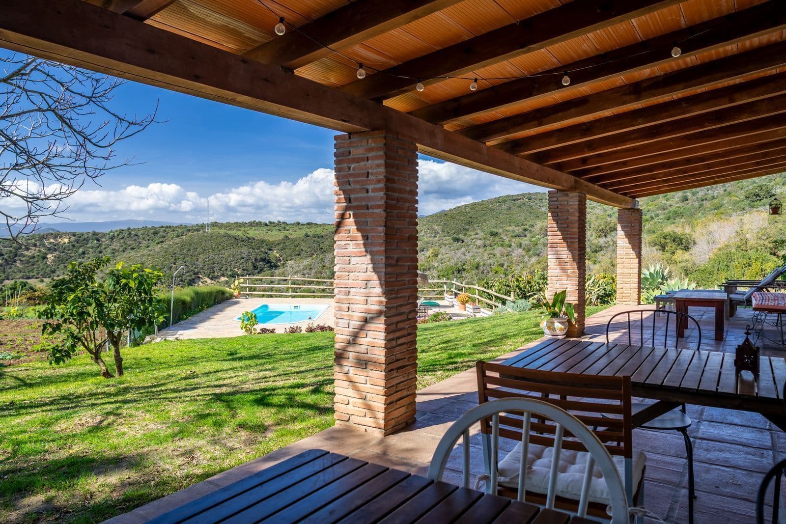 Hotel in Casares, Casares
