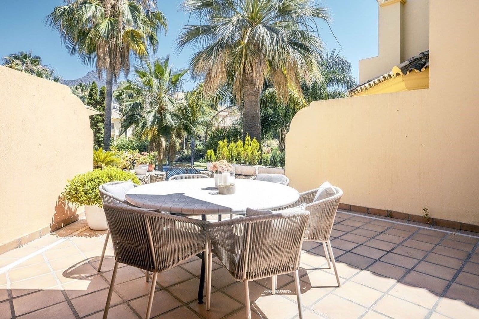 Semi-Detached House in The Golden Mile, Marbella
