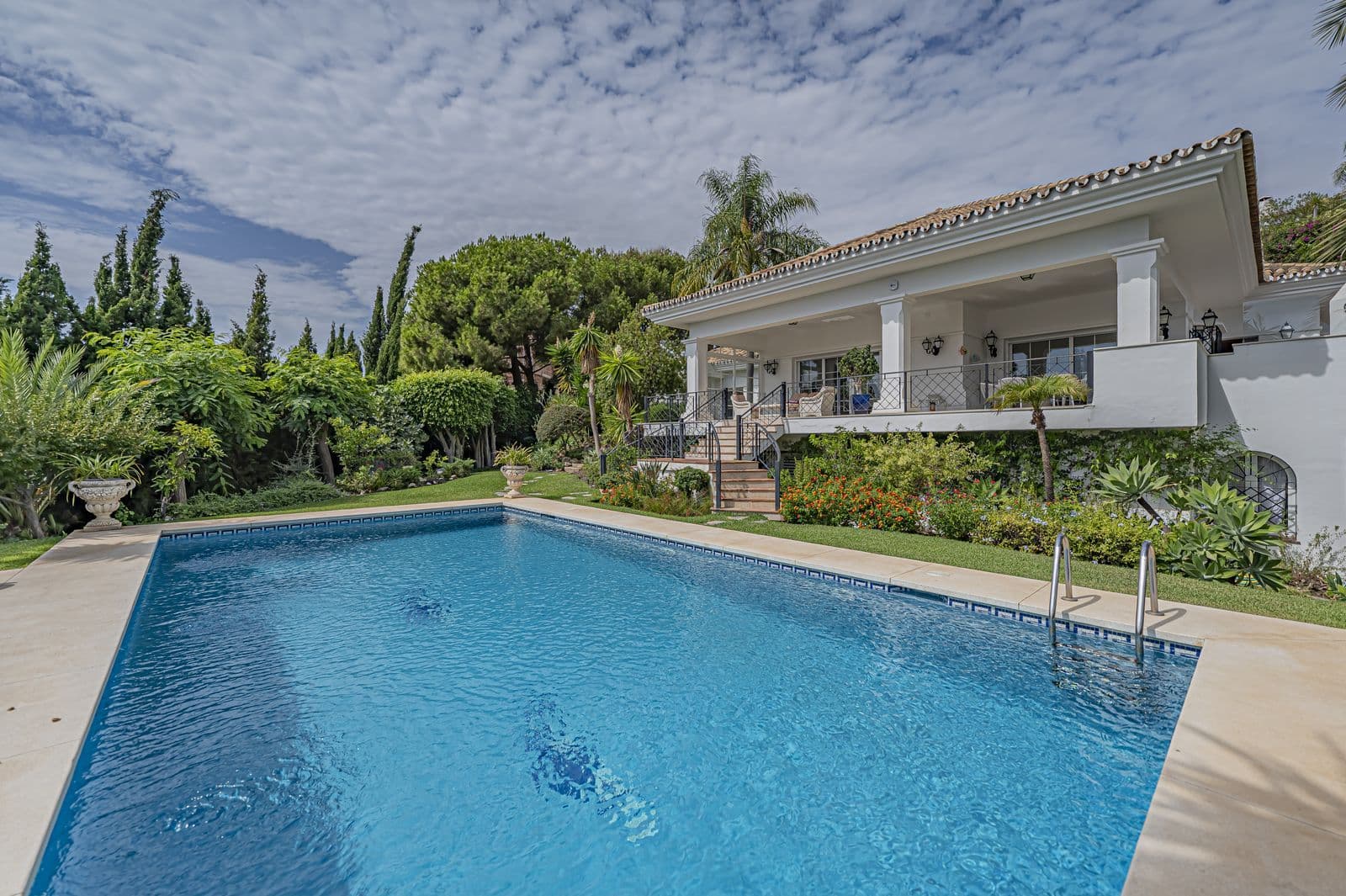 Detached Villa in El Paraiso, Estepona