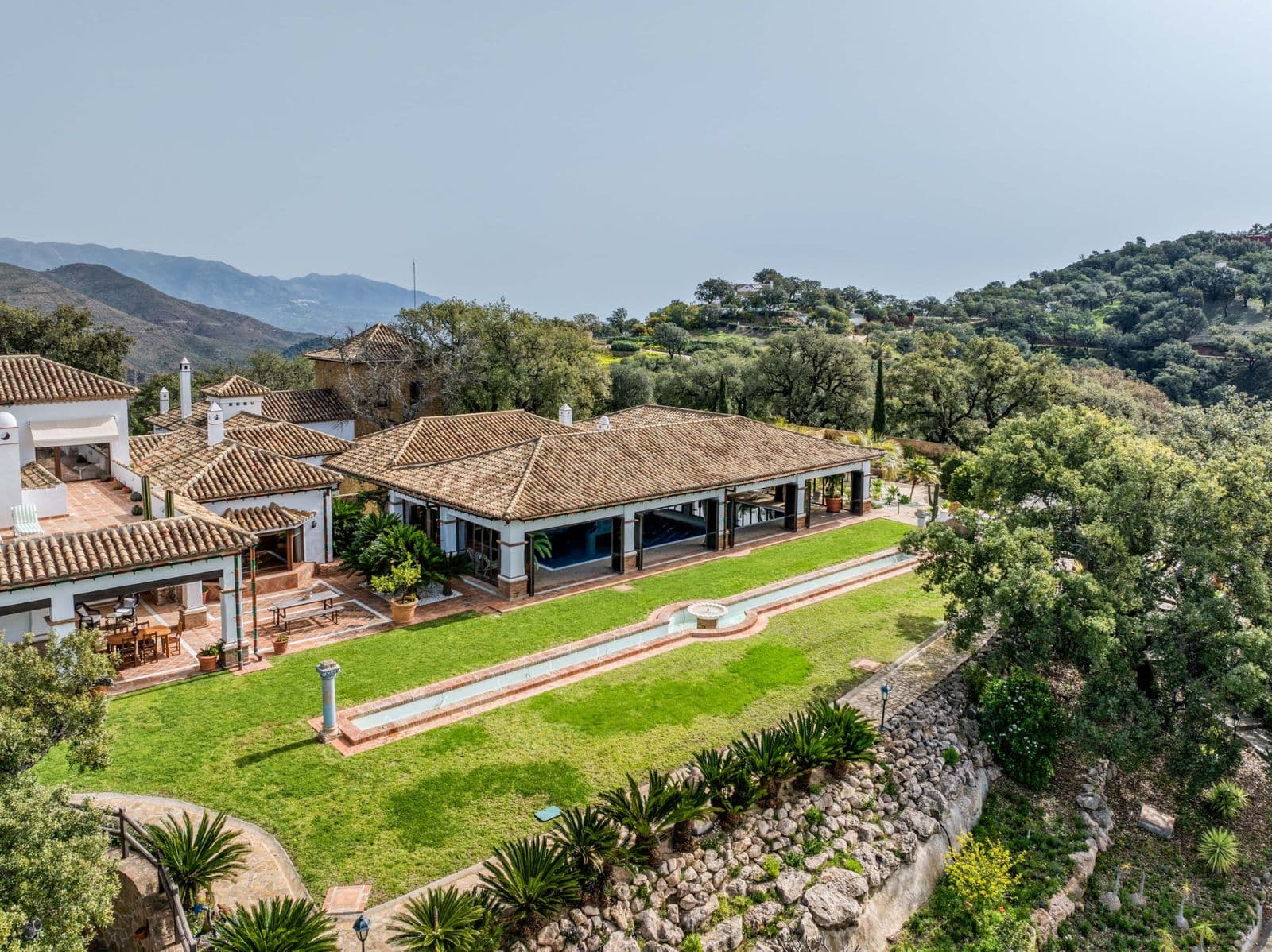 Detached Villa in La Mairena, Marbella East