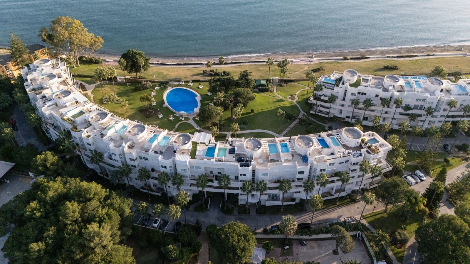 Middle Floor Apartment in Estepona, Estepona