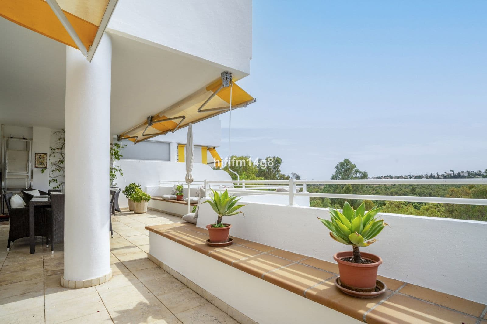 Middle Floor Apartment in Guadalmina Alta, Marbella