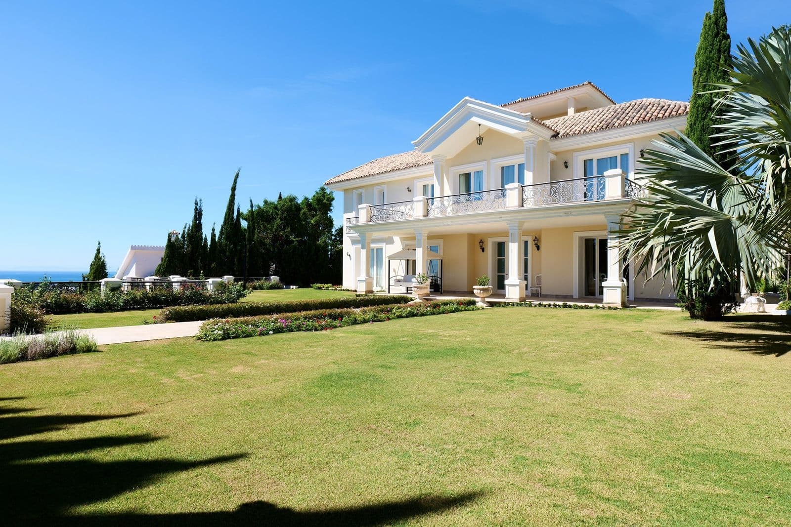 Detached Villa in El Rosario, Marbella East