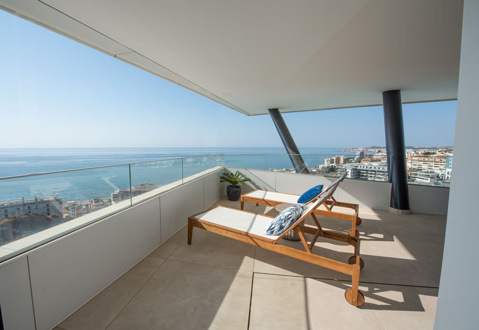 Middle Floor Apartment in Higueron, Fuengirola