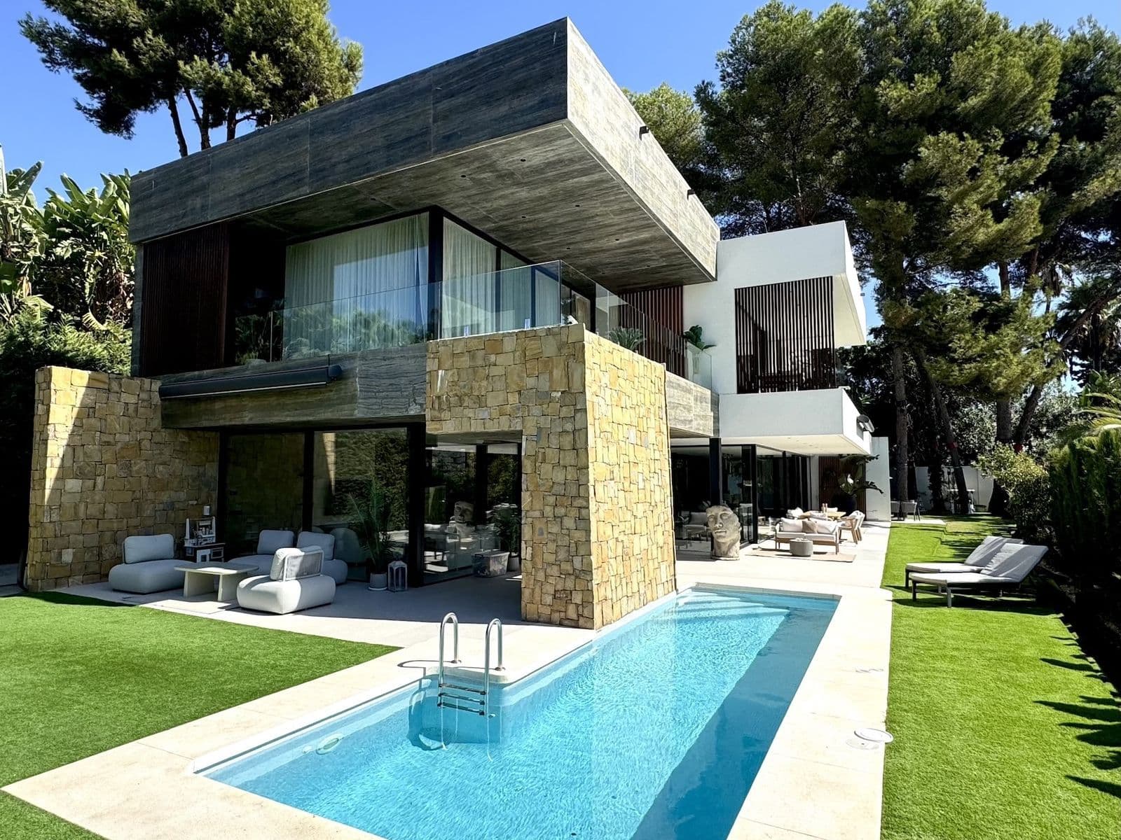Detached Villa in Nagüeles, Marbella