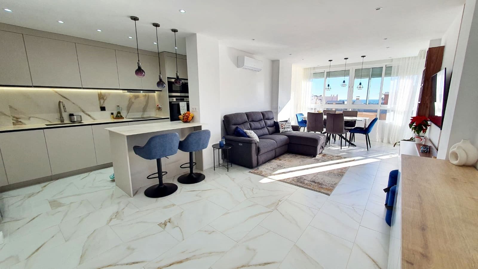 Middle Floor Apartment in Fuengirola, Fuengirola