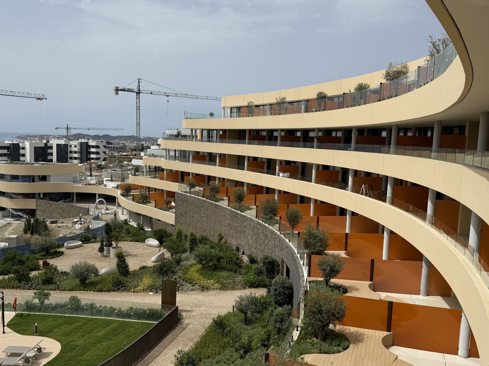 Middle Floor Apartment in Higueron, Fuengirola