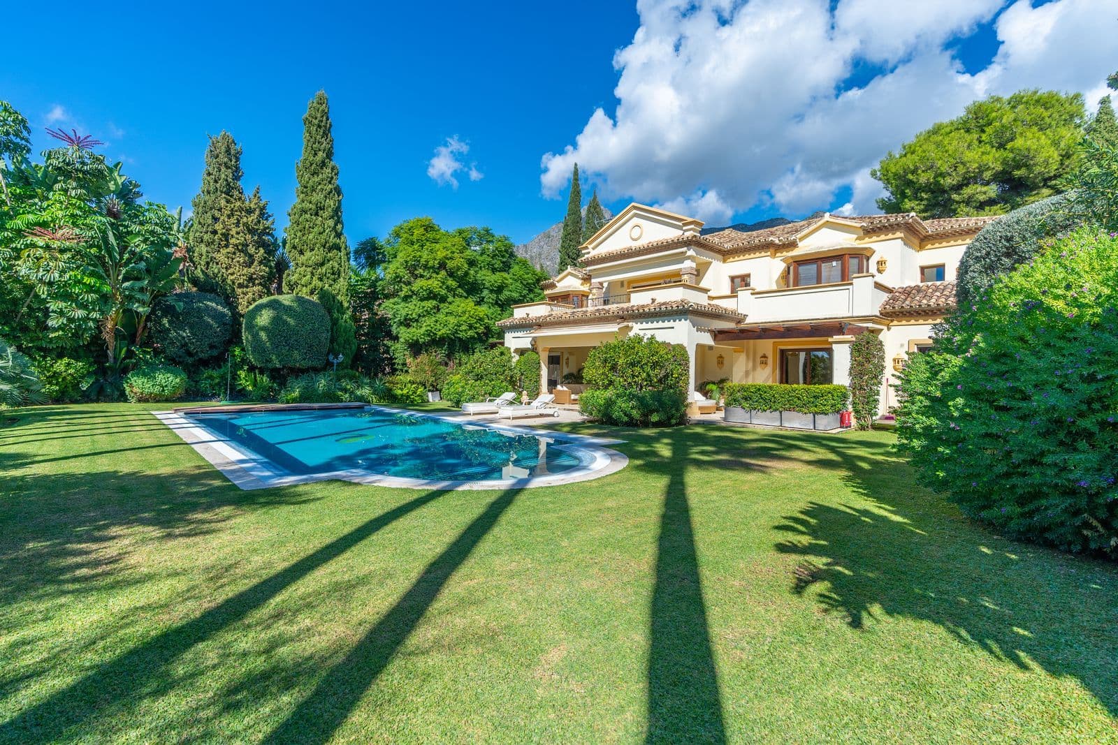 Detached Villa in Sierra Blanca, Marbella