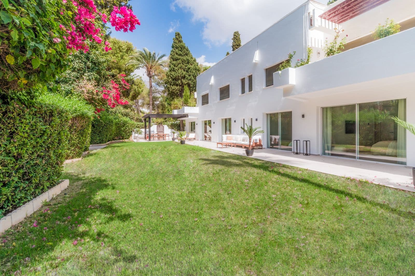 Ground Floor Apartment in The Golden Mile, Marbella