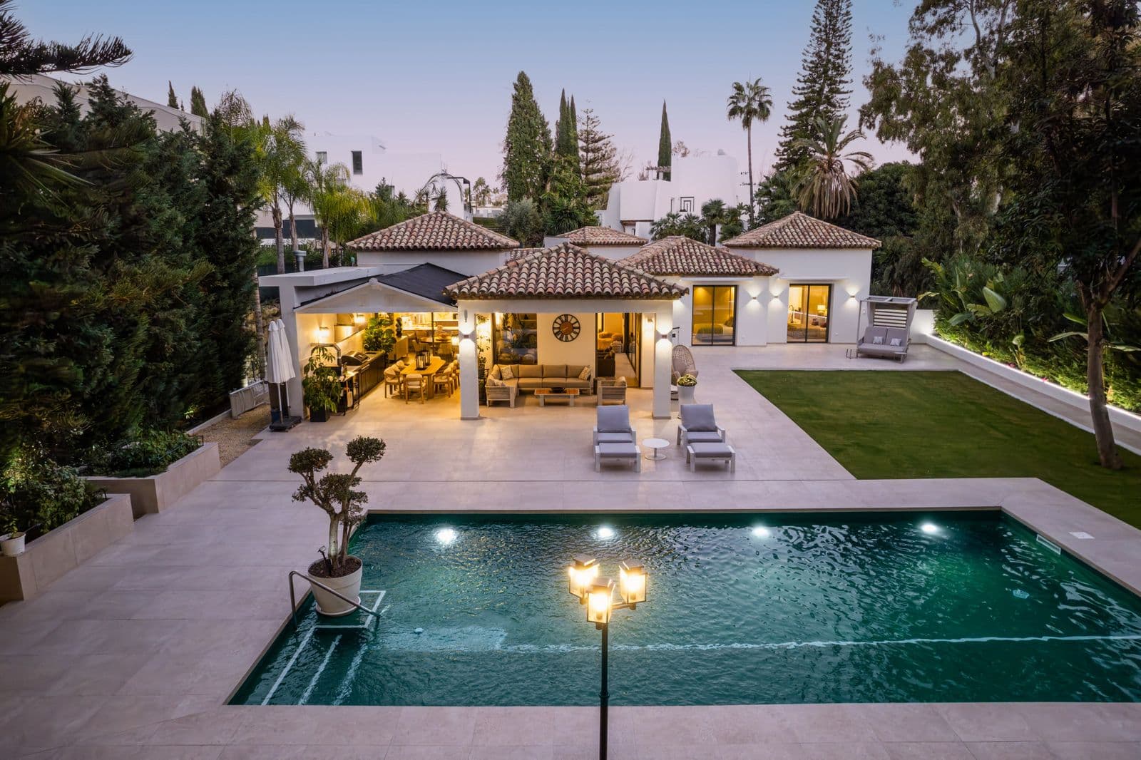 Detached Villa in Nueva Andalucía, Nueva Andalucía