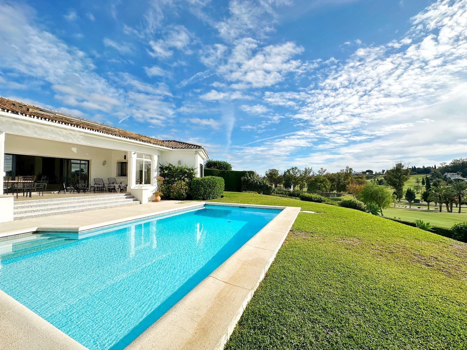 Detached Villa in El Paraiso, Estepona