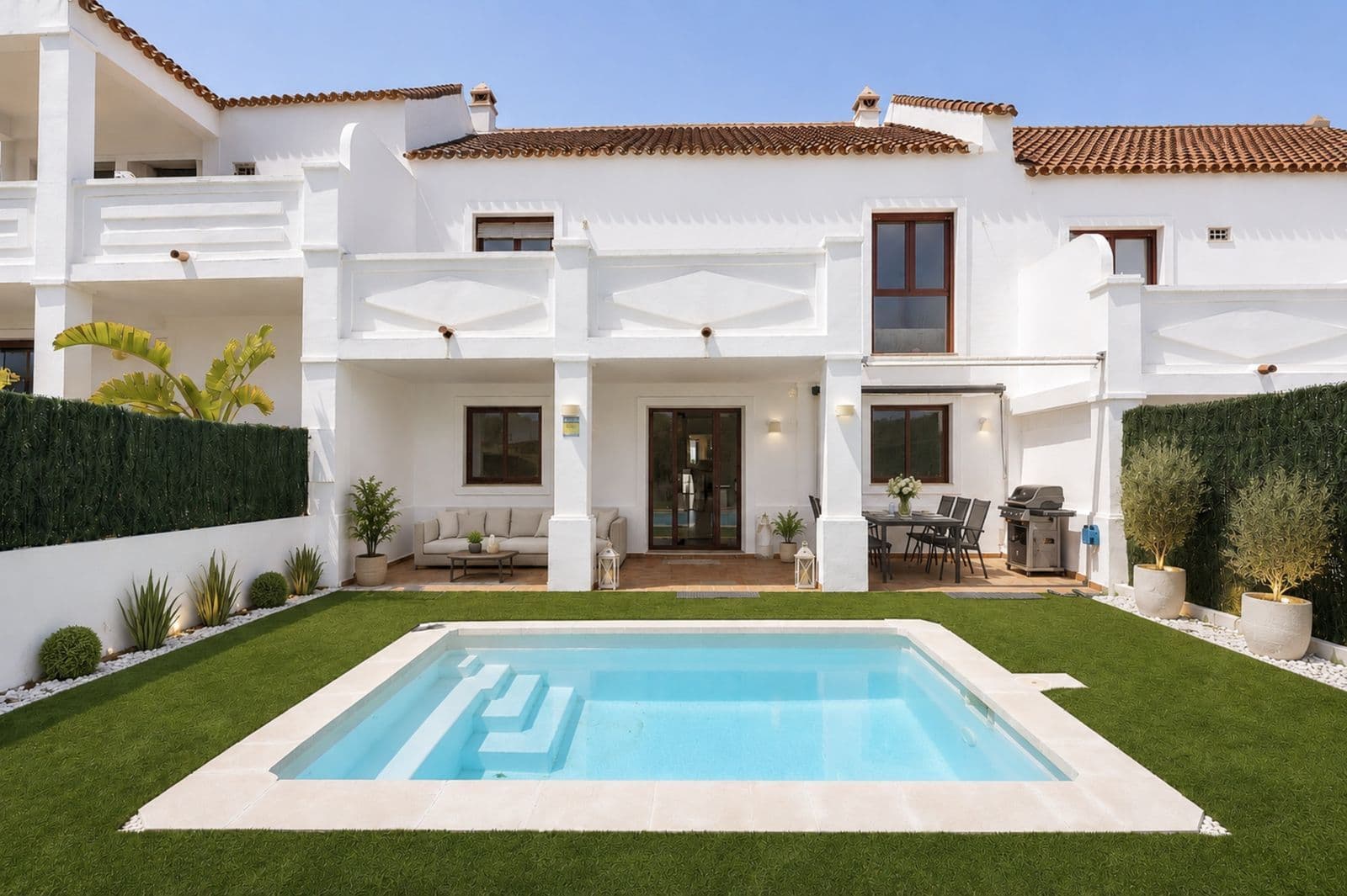 Townhouse in Doña Julia, Casares