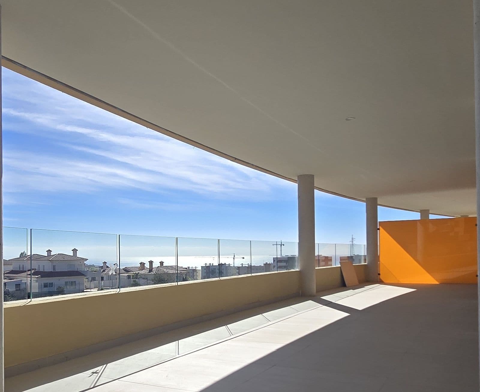 Middle Floor Apartment in Fuengirola, Fuengirola