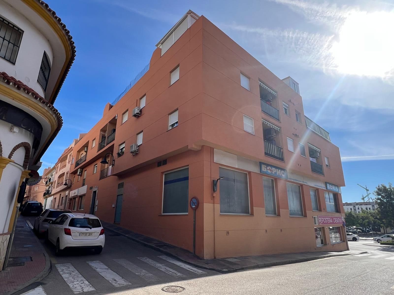 Middle Floor Apartment in Las Lagunas, Fuengirola
