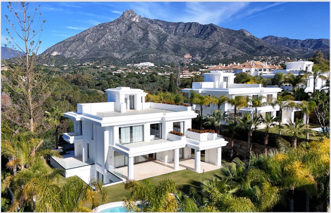 Detached Villa in The Golden Mile, Marbella