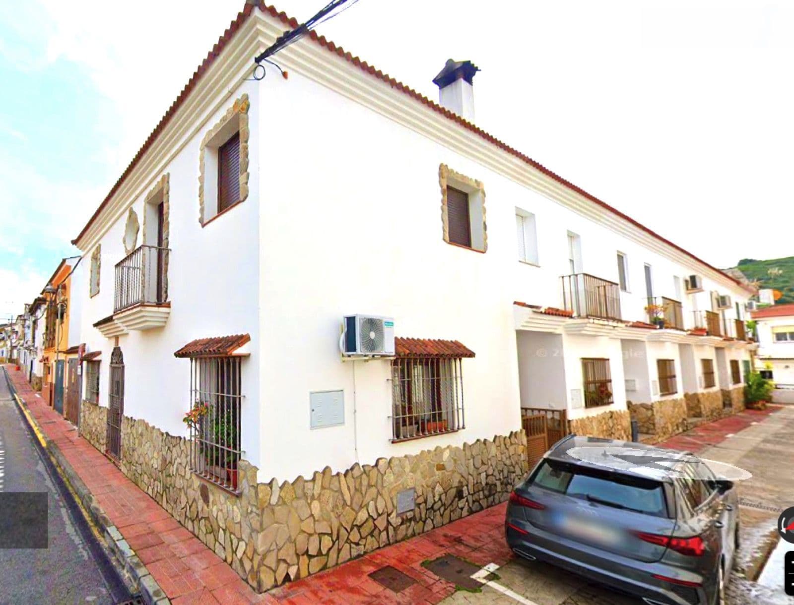 Semi-Detached House in Casares, Casares
