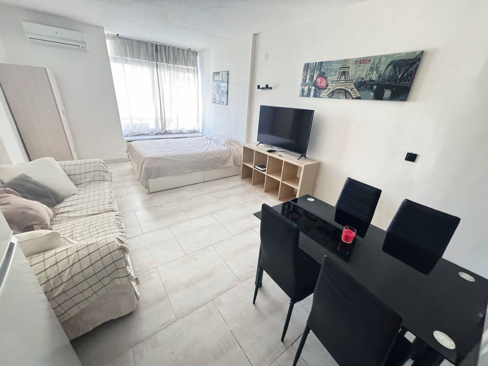 Middle Floor Studio in Torremolinos, Torremolinos