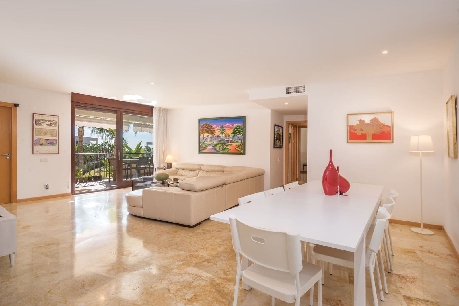 Ground Floor Apartment in Altos de los Monteros, Marbella East