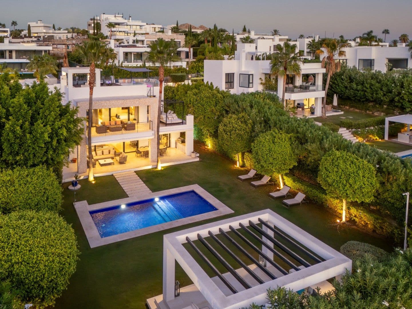 Detached Villa in Nueva Andalucía, Nueva Andalucía