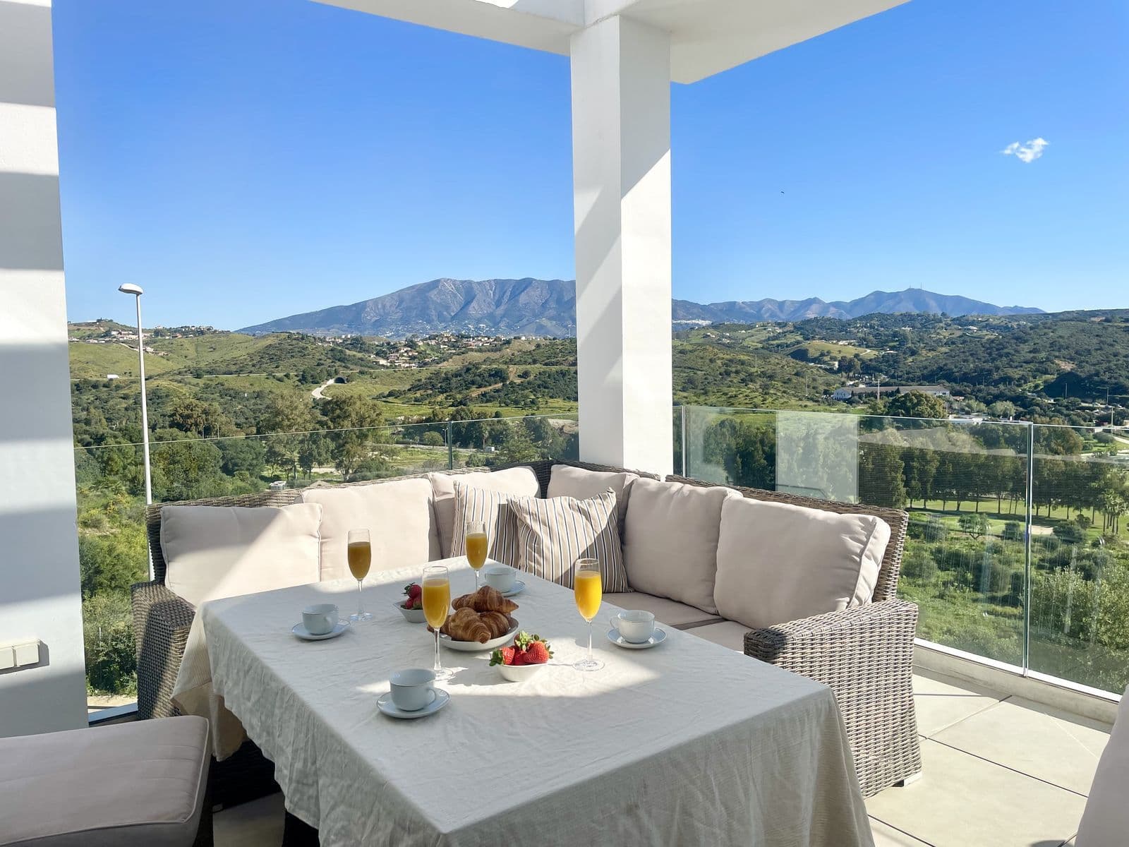 Middle Floor Apartment in La Cala, Mijas