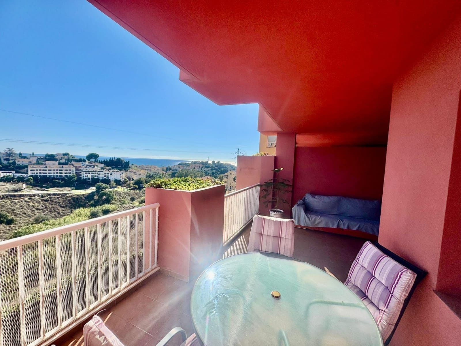 Middle Floor Apartment in Los Pacos, Fuengirola