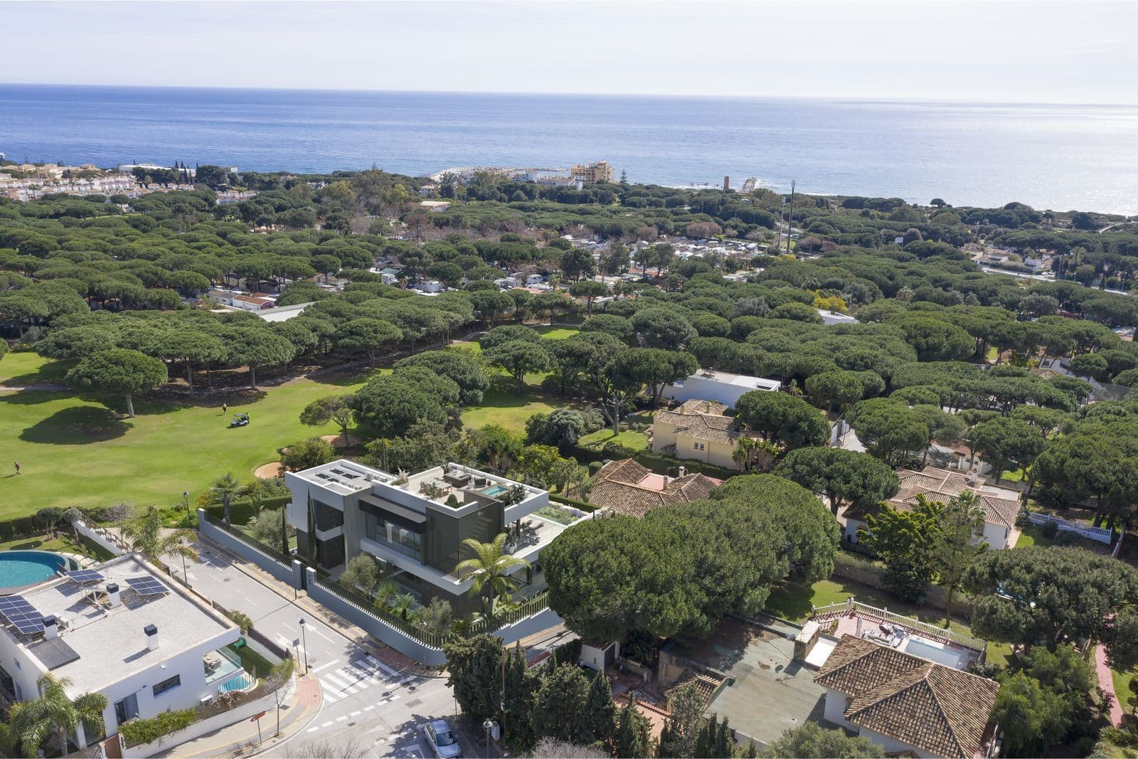 Detached Villa in Cabopino, Marbella East