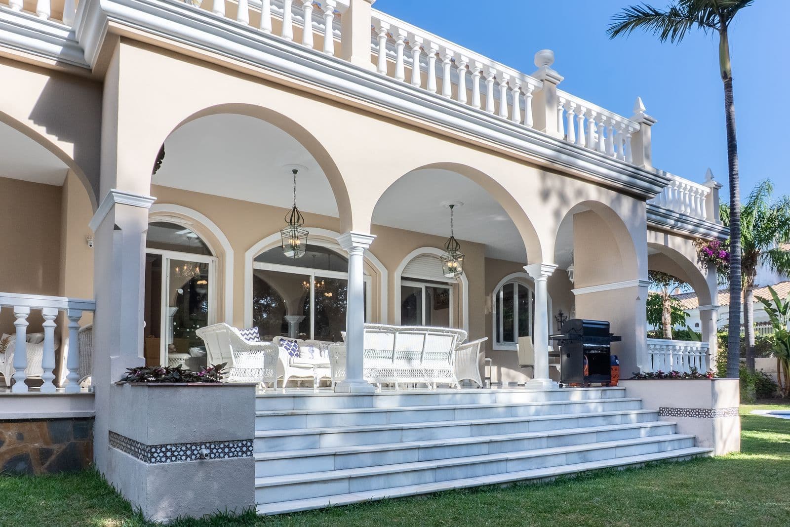 Detached Villa in New Golden Mile, Estepona