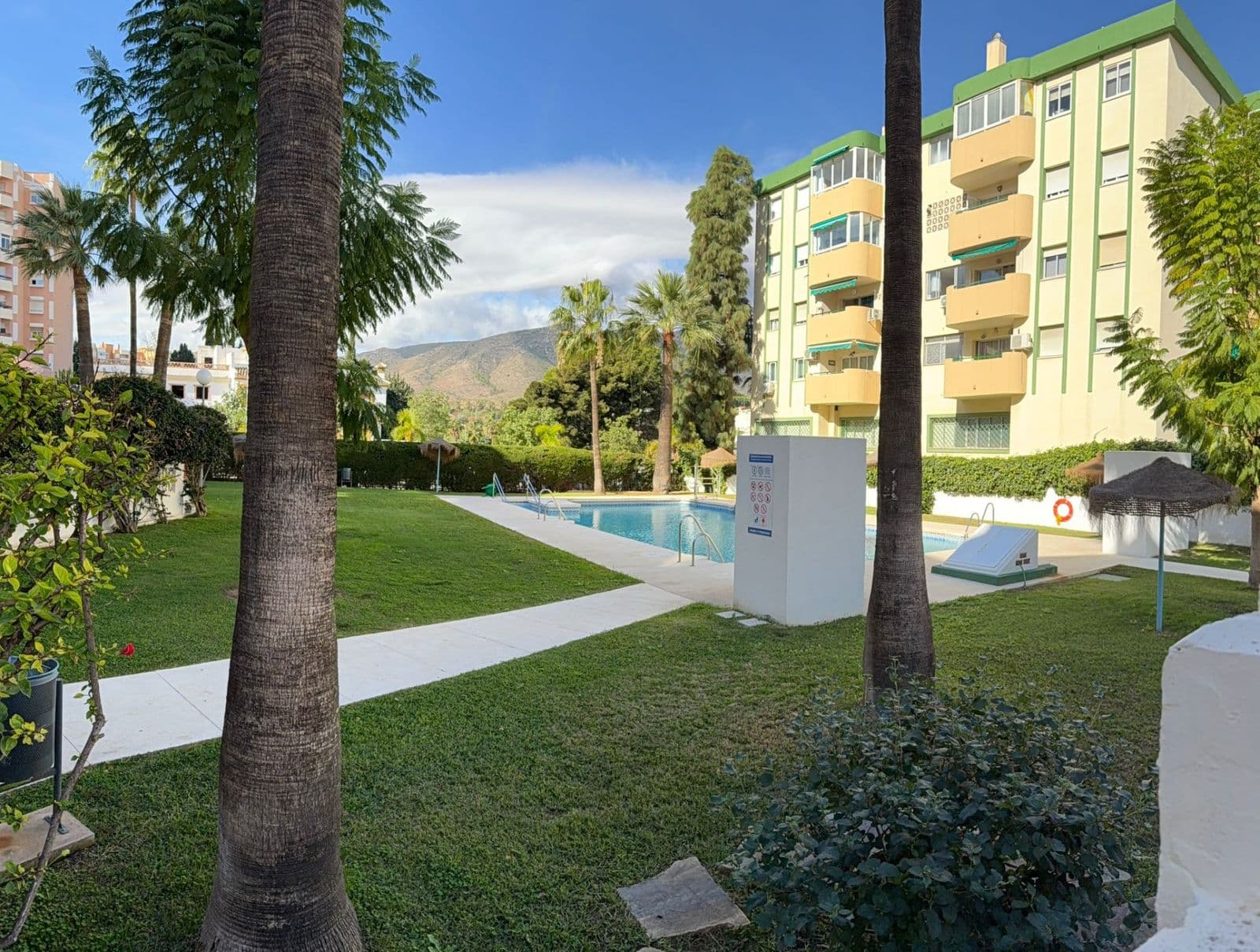 Middle Floor Apartment in Torremolinos Centro, Torremolinos