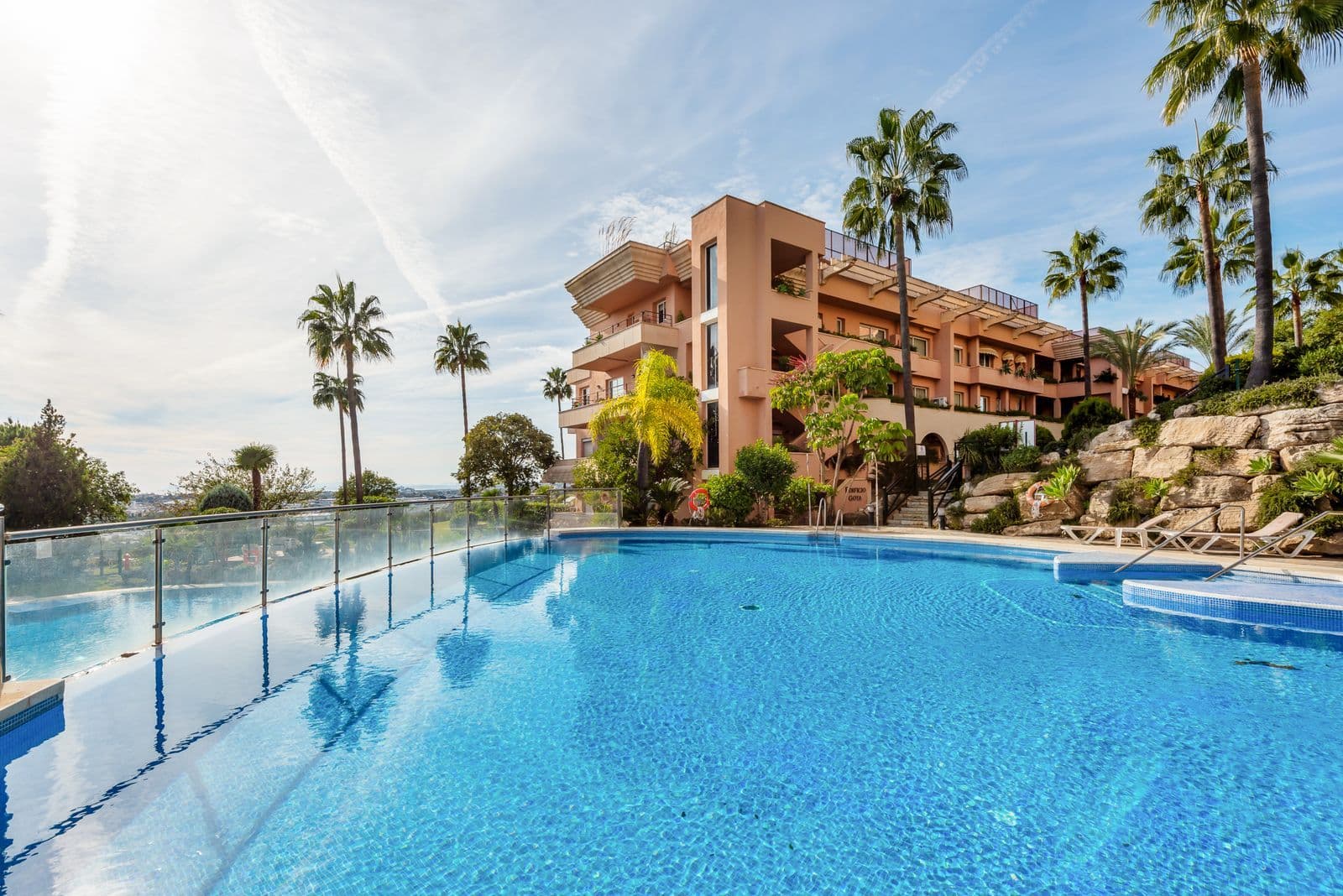 Middle Floor Apartment in Nueva Andalucía, Nueva Andalucía