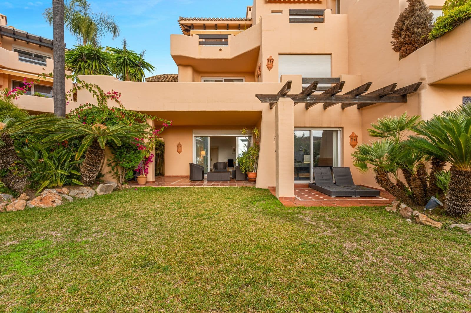 Ground Floor Apartment in Sierra Blanca, Marbella