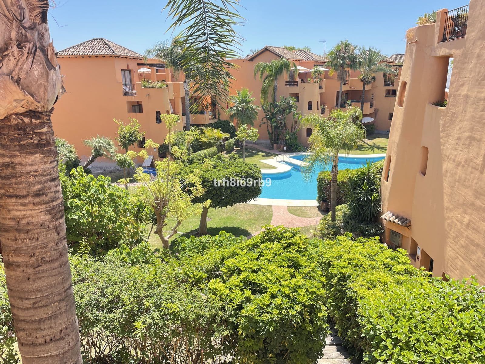 Middle Floor Apartment in Bel Air, Estepona