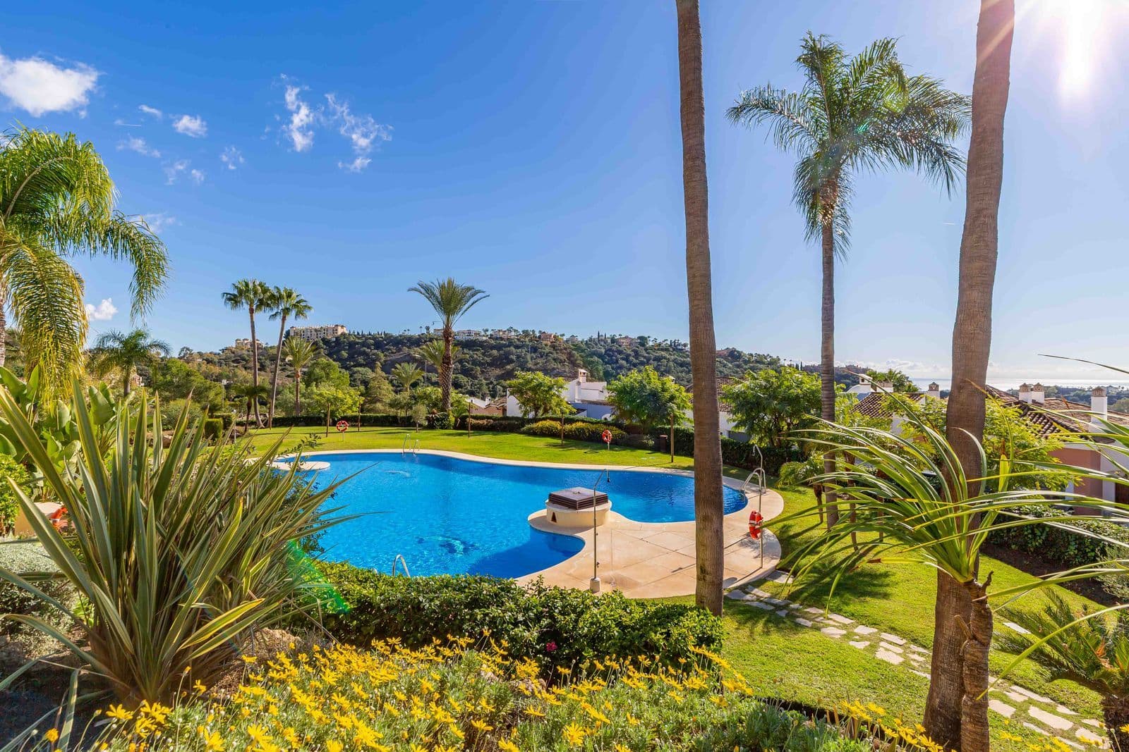 Penthouse Duplex in Los Arqueros, Benahavís