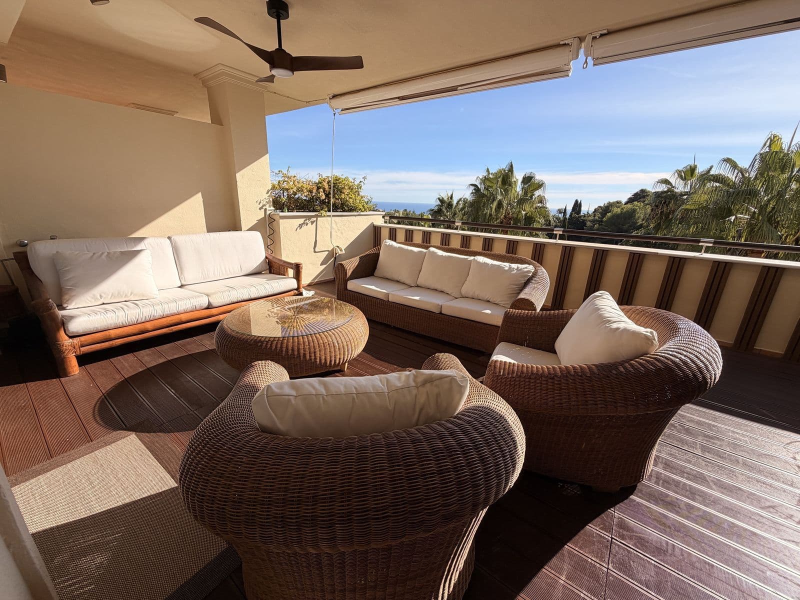 Middle Floor Apartment in Sierra Blanca, Marbella