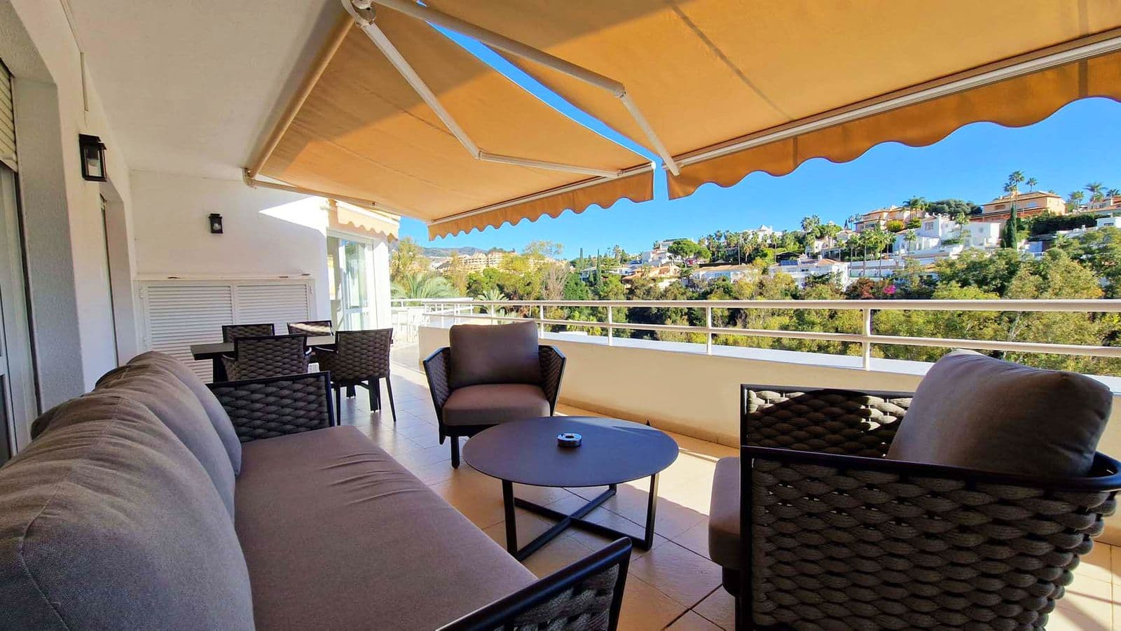 Penthouse in Benalmadena Costa, Benalmádena