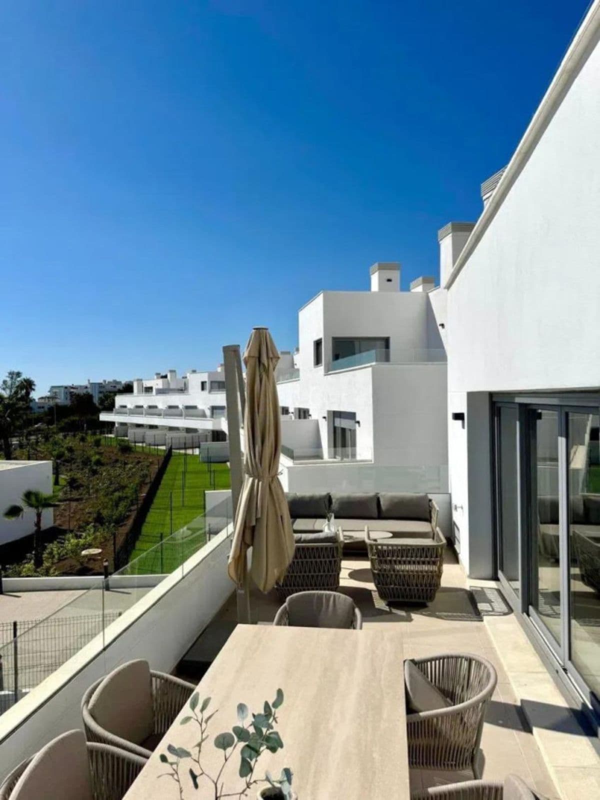 Middle Floor Apartment in Bel Air, Estepona