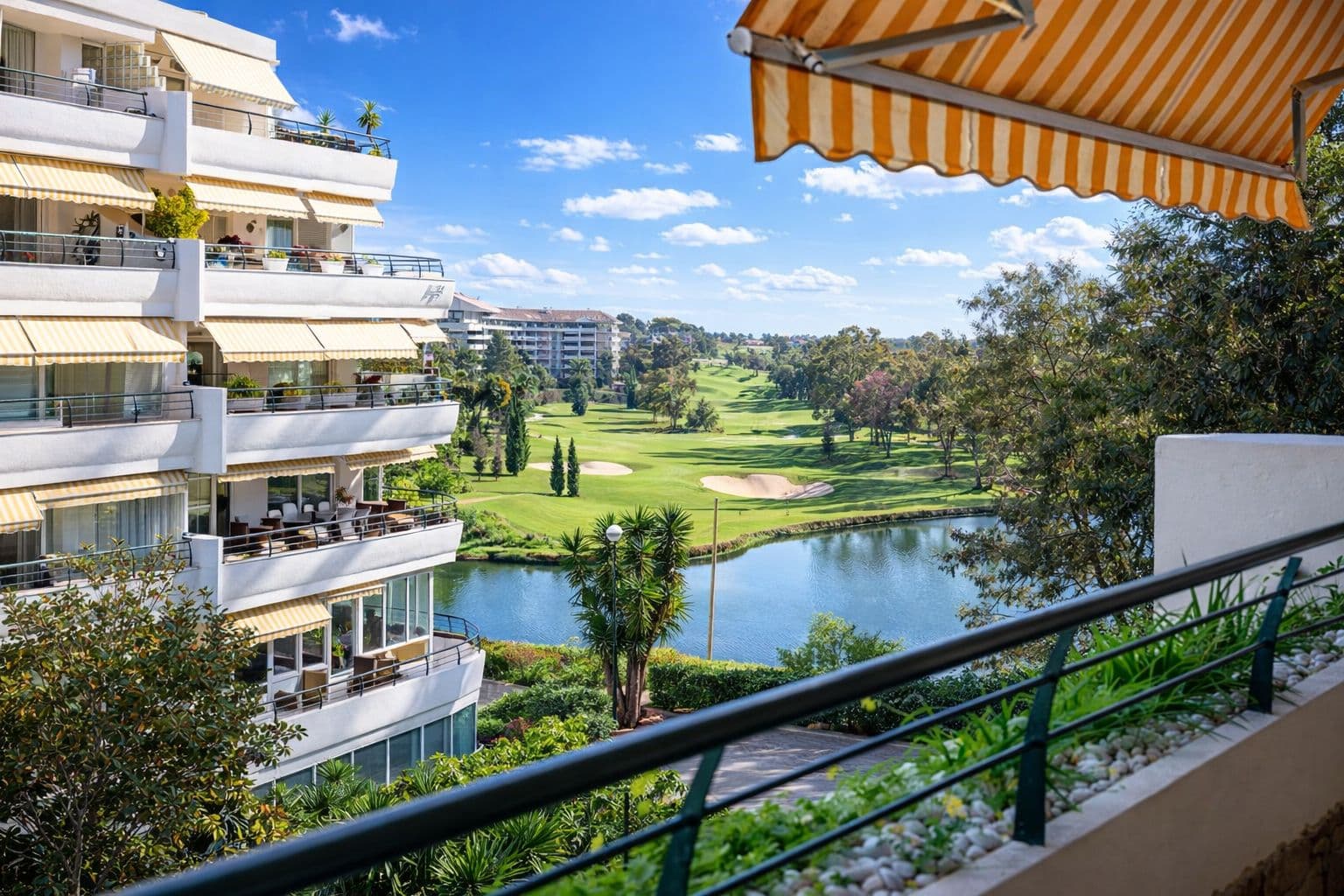 Middle Floor Apartment in Guadalmina Alta, Marbella